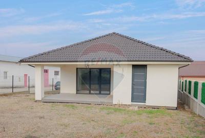 Casă cu 4 camere cu Teren 539 Mp în Calea Clujului - 18