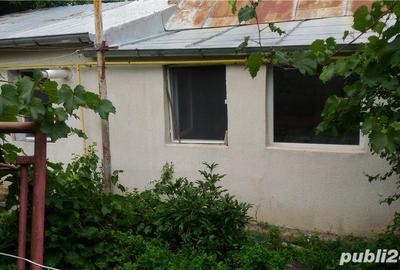 Casă cu 4 camere cu Teren 1339 Mp în Bârlad - 10