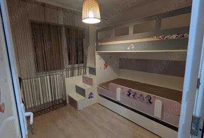 Apartament cu 3 camere decomandat, mobilat în Poarta 6 - 7