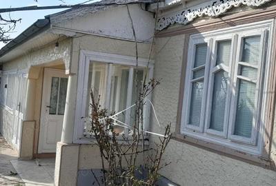 Casă cu 4 camere cu Teren 1934 Mp în Piscu - 2