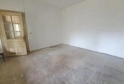 Casă cu 5 camere cu Teren 2259 Mp în Zădăreni - 3