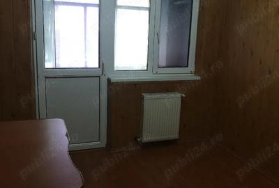 Apartament cu 3 camere decomandat în 1 Decembrie - 1