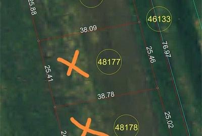 Teren de 2300 mp, în Reuseni - 1