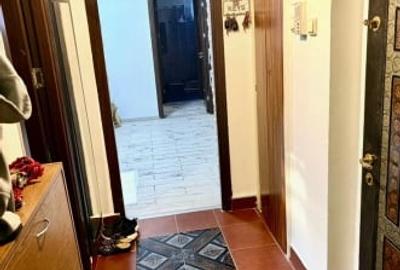 Apartament cu 3 camere semidecomandat, mobilat în Calea București - 6