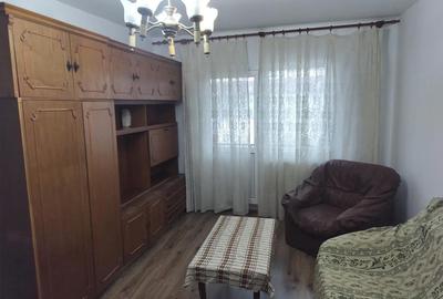 Apartament cu 3 camere decomandat în Traian - 1