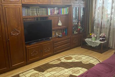 Apartament cu 2 camere decomandat în Km 5 - 1