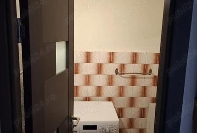 Apartament cu 3 camere decomandat în Dâmbovița - 9