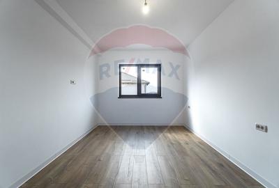 Casă cu 4 camere cu Teren 397 Mp în Tărlungeni - 15