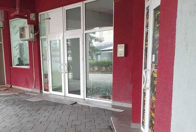 Spațiu comercial, de 100 mp, în Central - 1