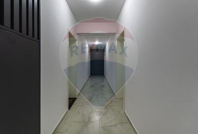 Apartament cu 3 camere decomandat, mobilat în Tractorul - 14