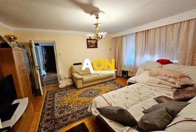 Apartament cu 2 camere semidecomandat, mobilat în Cetate