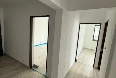 Apartament cu 2 camere decomandat în Cornișa