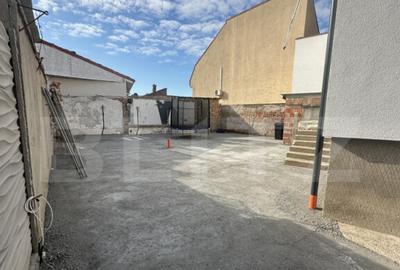 Casa 9 camere, 330 mp, 400 mp teren, zona Semicentrala - 9