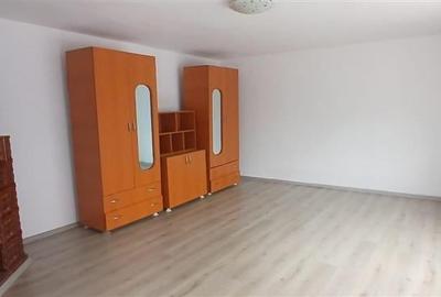 Casa 8 camere de vanzare Valea Voievozilor Targoviste 653mp teren - 2