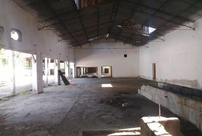 Teren Construcții intravilan de 8506 mp, în Central - 3