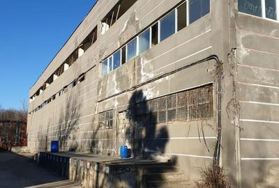Spațiu comercial, de 1,500 mp, în Central - 3