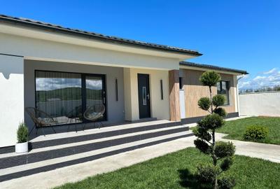 Casă individuală cu 4 camere cu Teren 500 Mp în Țițești - 2