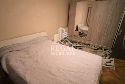 Apartament 3 camere de vanzare Zona Micro 4 (langa Supeco) - 1