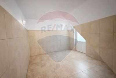 Spațiu comercial, de 117.12000274658 mp, în Tomis II - 8