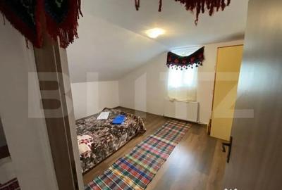 Casă cu 7 camere cu Teren 1800 Mp în Central - 4