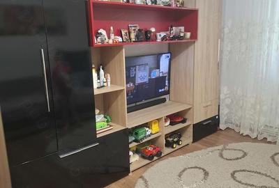 Apartament cu 3 camere semidecomandat în Metalurgie - 2