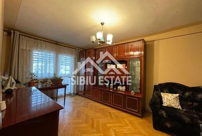 Apartament cu 3 camere semidecomandat, mobilat în Valea Aurie - 2
