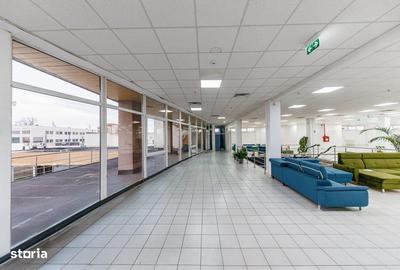 Spațiu comercial, de 600 mp, în Central - 8