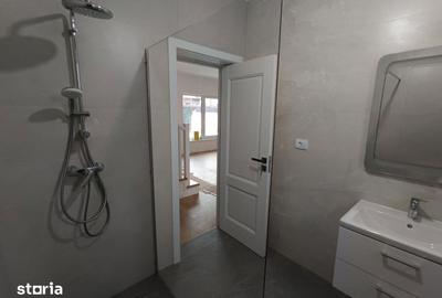 Casă cu 4 camere cu Canalizare în Valea Lupului - 2