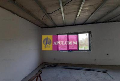 Casă cu 4 camere cu Teren 200 Mp în 1 Decembrie - 10