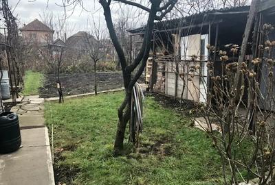 Casa de vanzare 3 camere - 4
