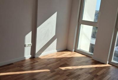 Apartament cu 3 camere în Micălaca - 2