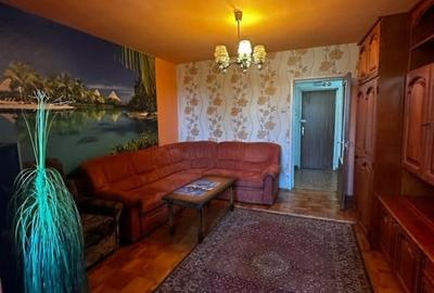 Garsonieră decomandată în Decebal - 1