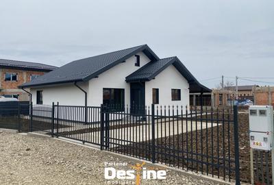 Casa plan parter 3 camere 90 mp + 500 mp teren, finisaje de calitate - 1