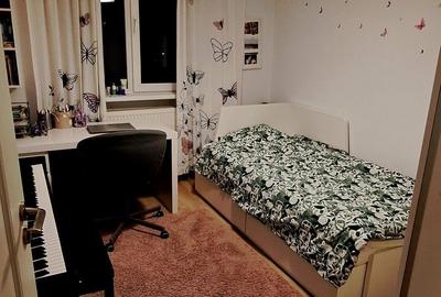 Apartament cu 4 camere decomandat în Drumul Carului