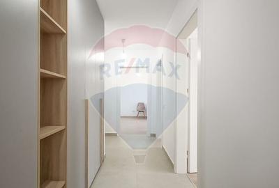 Apartament cu 3 camere decomandat, mobilat în Tractorul - 8