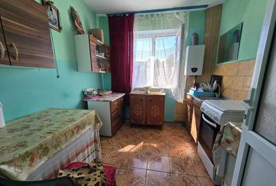 Apartament cu 3 camere semidecomandat în 23 August - 3