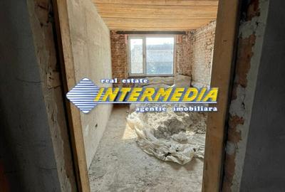 Casă individuală cu 5 camere cu Canalizare în Central - 10