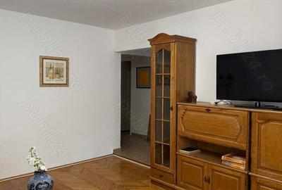 Proprietar inchiriez apartament 3 - 4