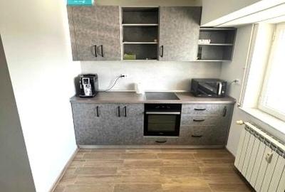 APARTAMENT 4 CAMERE 6/8 BL MONOLIT FANTANI -PALATUL PARLAMENTULUI-METROU MOBILAT - 5