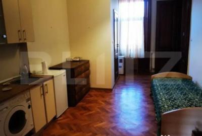 Apartament cu 4 camere semidecomandat în Traian - 9