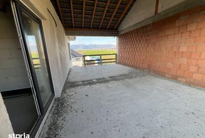 Casă cu 4 camere cu Teren 343 Mp în Cristian - 3