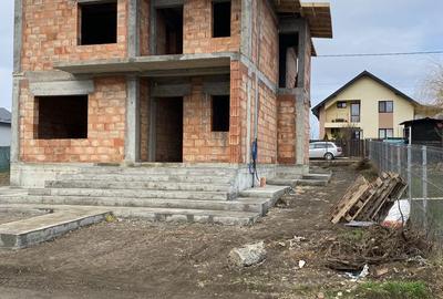 Casă cu 4 camere decomandat în Cug - 6