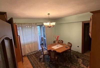 Apartament cu 3 camere decomandat în Central - 1