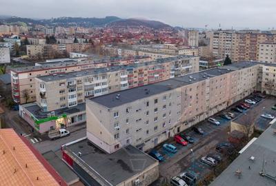Apartament decomandat de vanzare in zona Tractorul - 13
