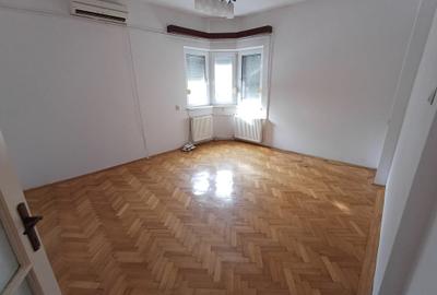 Apartament cu 3 camere decomandat în Unirii - 3
