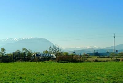 Lot de teren cu suprafata generoasa aproape de autostrada si drumul spre Bran Lot de teren cu suprafata generoasa aproape de autostrada si drumul spre Bran - 4