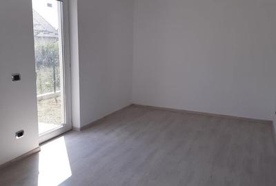 Casă cu 4 camere decomandat cu Teren 250 Mp în Burdujeni - 15