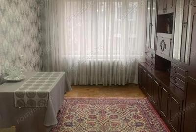 Apartament cu 3 camere decomandat în Colentina