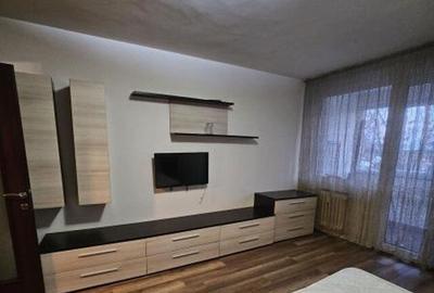 Garsonieră în Apărătorii Patriei