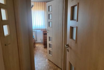 Inchiriez apartament 2 camere Micro 1 - 5